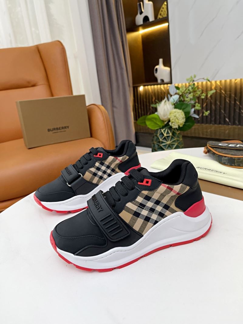 Burberry Low Shoes